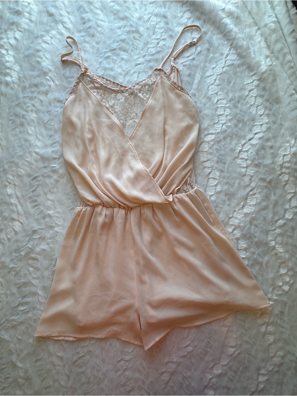 Women's pink Lace-Trim Satin Romper - Blush
